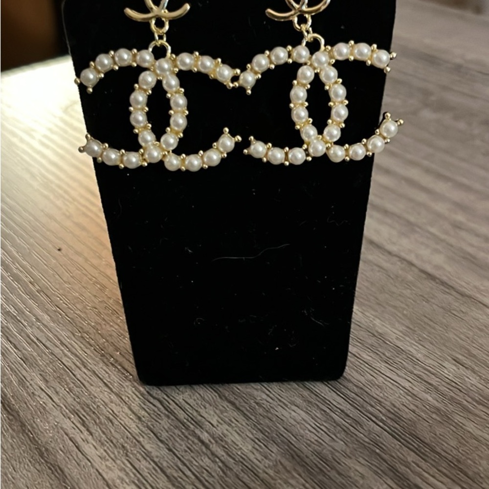 Pearl Embellished Fashion Earrings